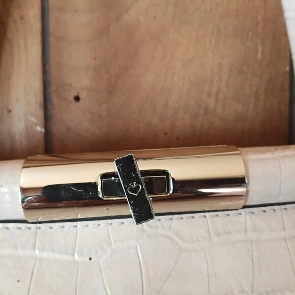 KATE SPADE NEW YORK Knightsbridge Constance Croc Embossed Leather Tote purse - Picture 4 of 11